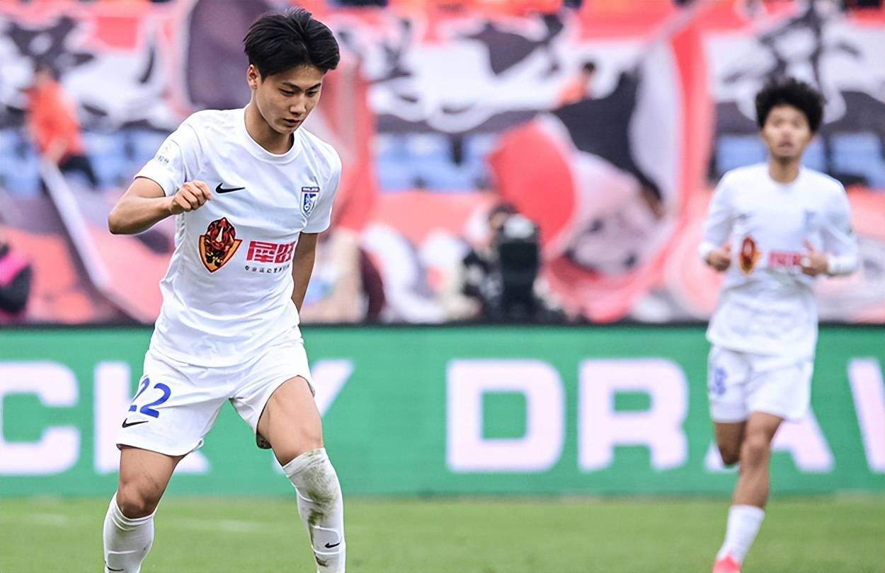 王钰栋无缘汉堡!经纪人:中超收入超欧洲,海外青训项目只为赚钱