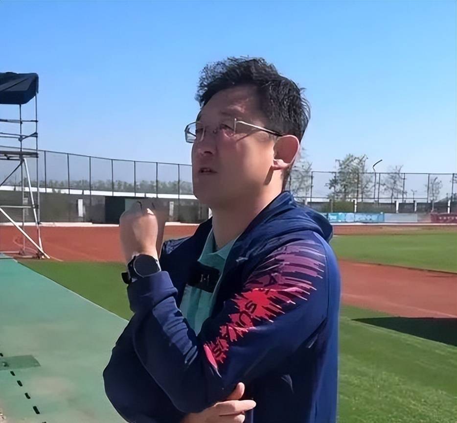 大反转,孙继海免费培训后续,索要球员18万解约费,内幕曝光