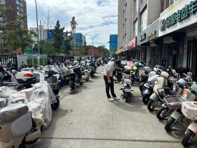 电动自行车新国标实施在即,商家诱导消费者“买旧不买新”