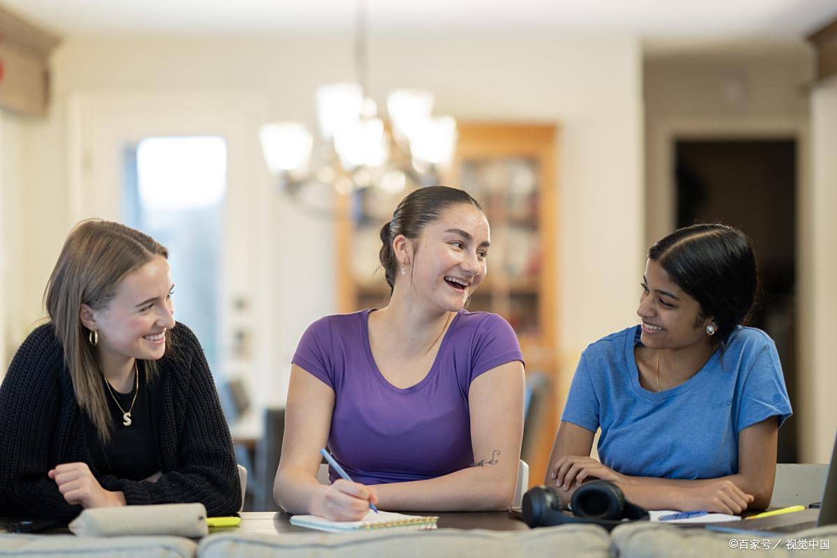 口语考试有必要参加吗?参加口语考试能够帮助你提升语言能力,尤其是在实际对话和沟通技巧上