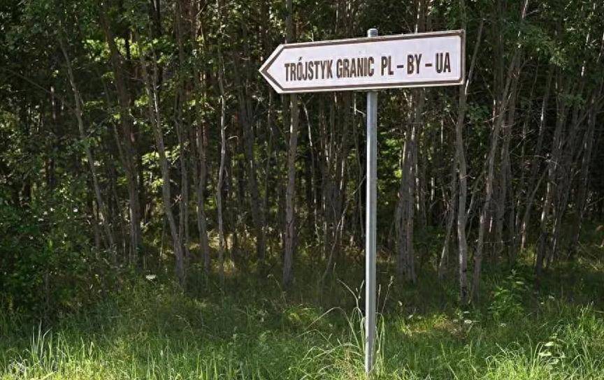 王毅外长刚离开,波兰便推翻承诺,拒绝开放边境,阻拦中欧班列通行