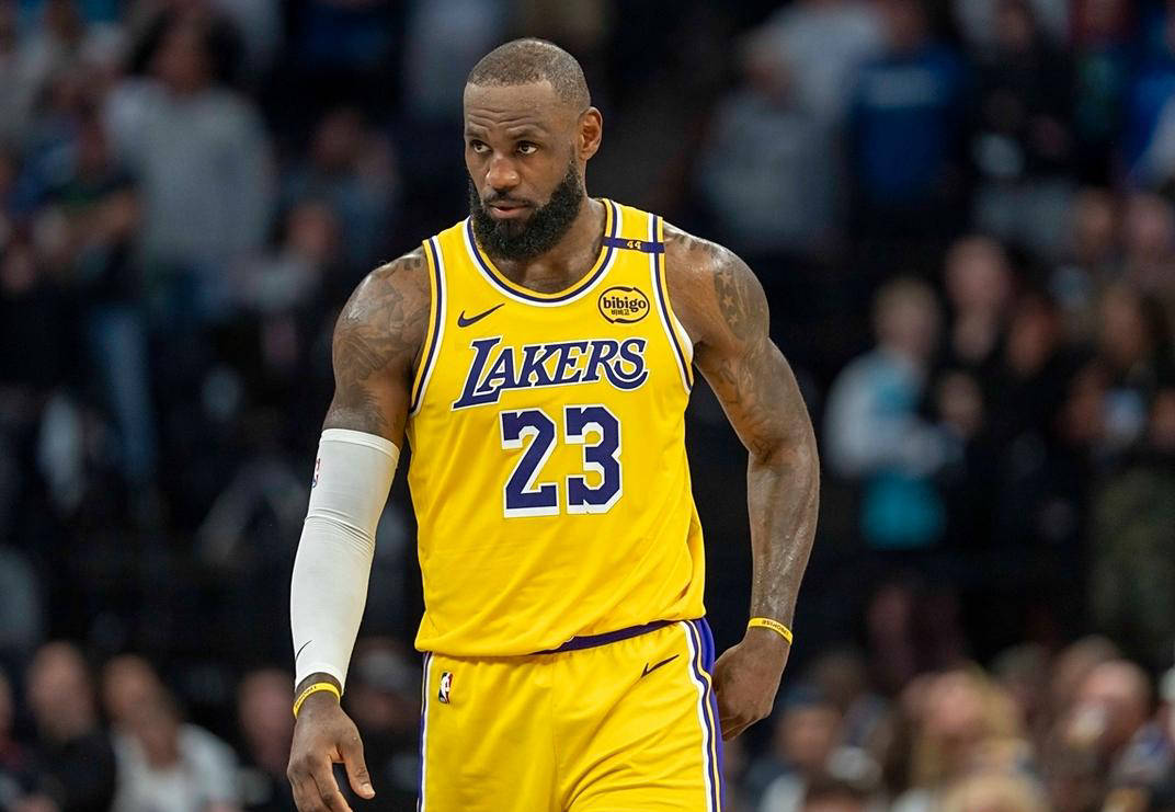 詹姆斯：不只篮球历史第一，更是美国历史第一巨星！